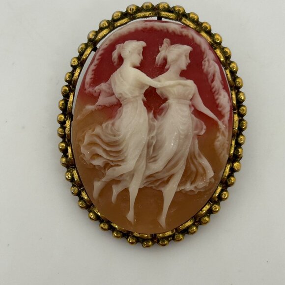 Vintage Coro Signed Cameo Brooch Two Dancing Graces Design In Resin Gold-Tone - Picture 1 of 16